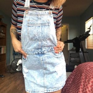 💋🐞bundle!! Overall mini-dress + striped crop top